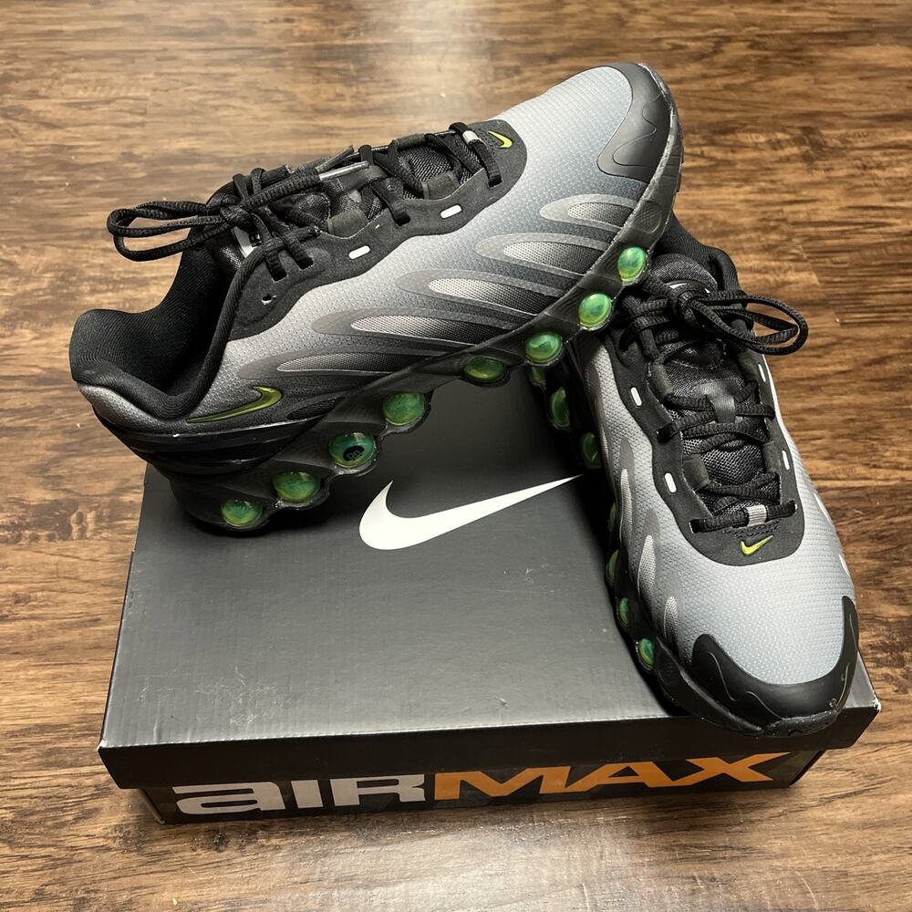 Nike Men’s Air Max DN8 Black/Volt-LT Smoke Grey-Black Size 8.5